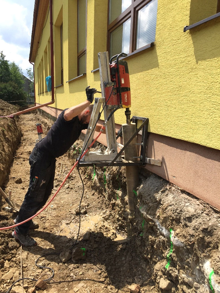 Škola - Obec Březová – zvýšení únosnosti základů 5